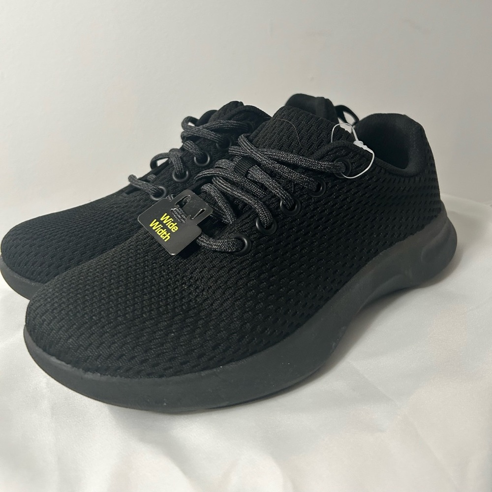 Athletic Works Black Mesh Athletic Shoes 8 W